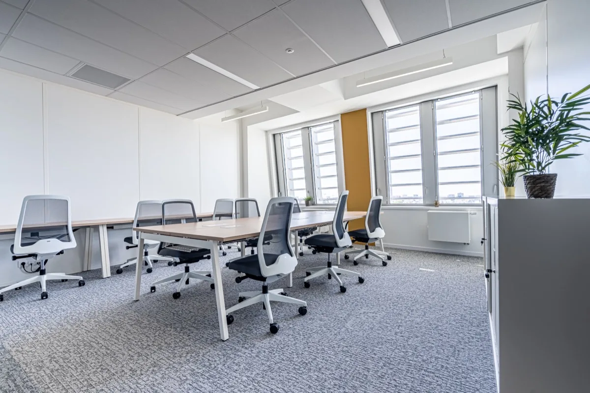 Bureau privé lumineux 9 postes au POD Coworking Rennes
